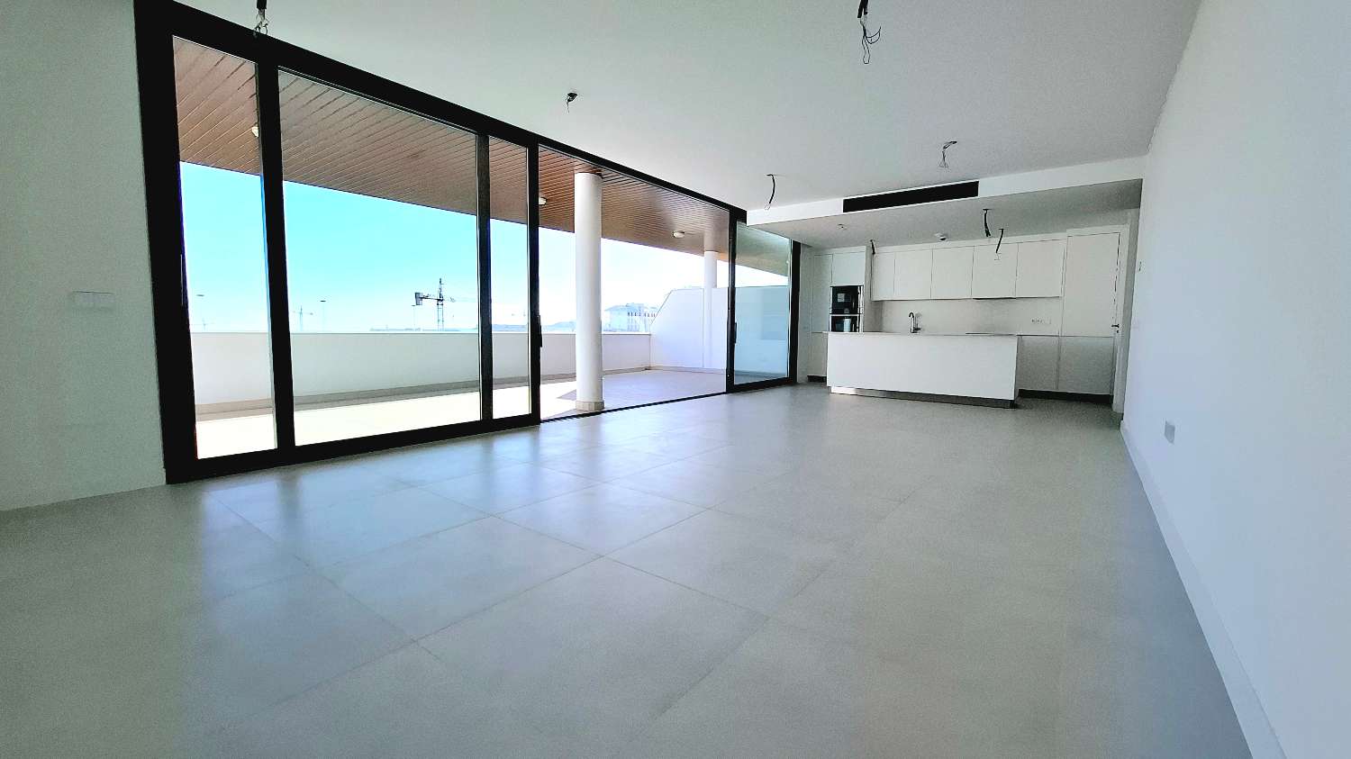 Spectacular apartment in Higuerón West with sea views!