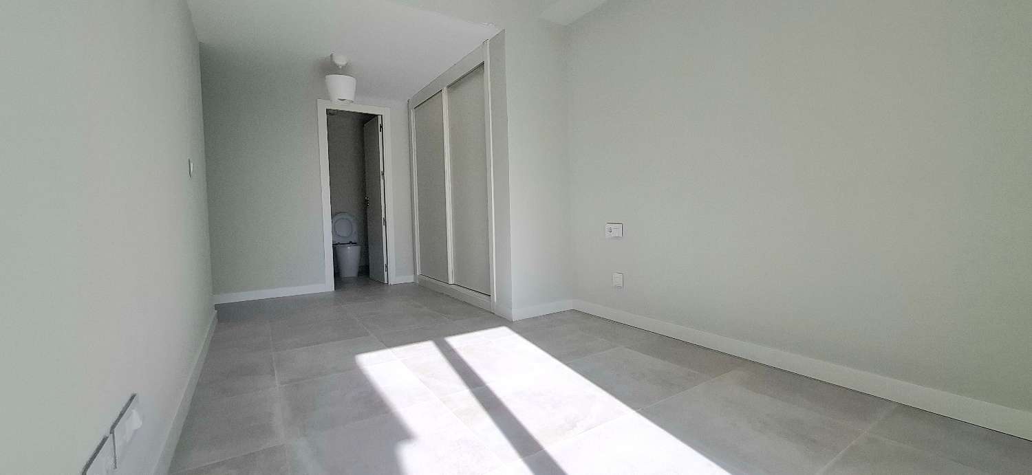 Location longue durée, appartement de 3 chambres à Benalmádena !