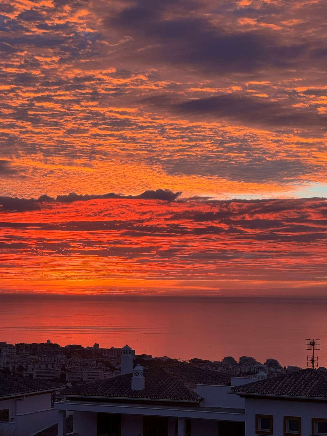 Alquiler larga temporada, 2 dormitorios con vistas al mar!