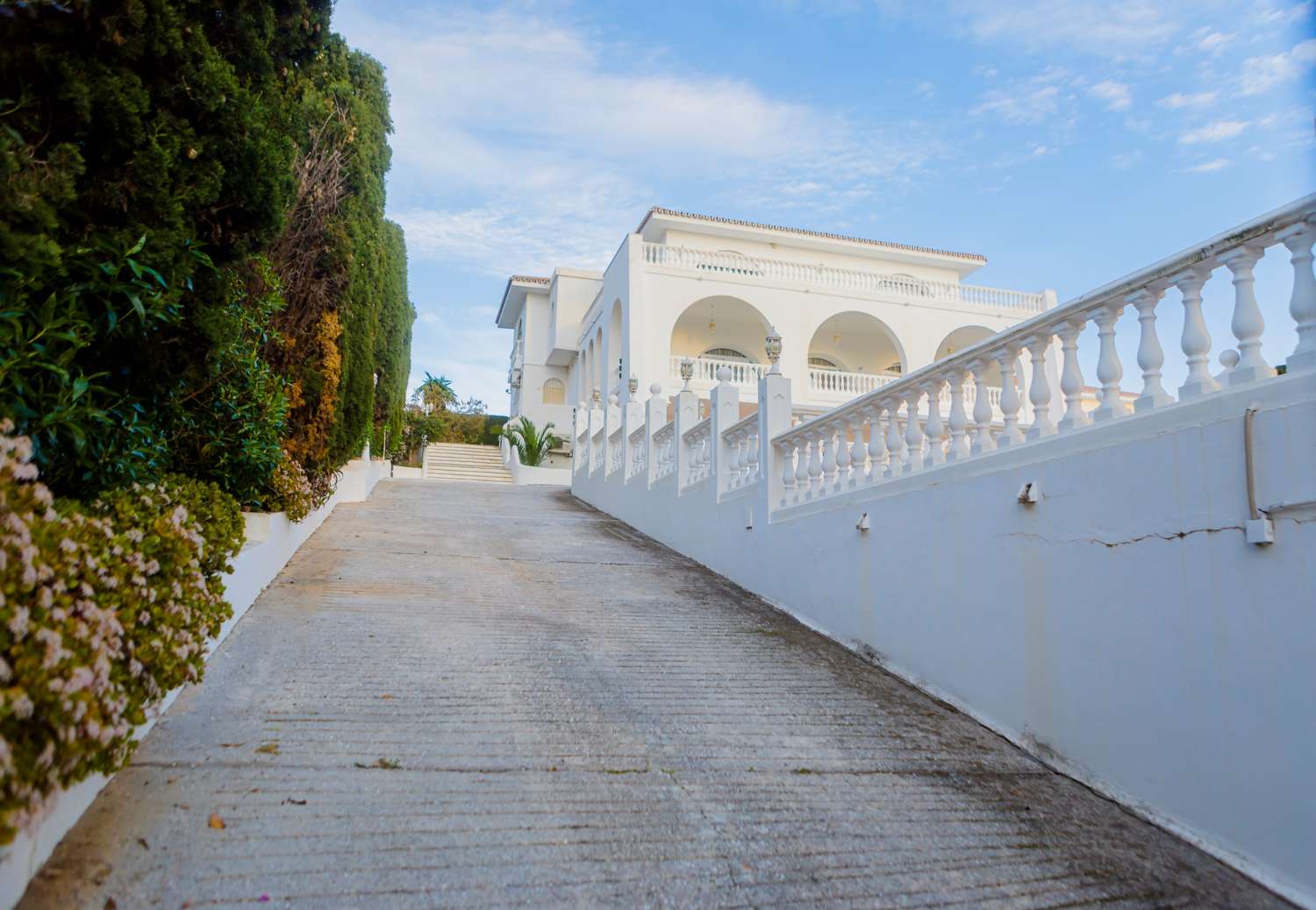 Espectacular villa con vistas al mar en Torrequebrada!